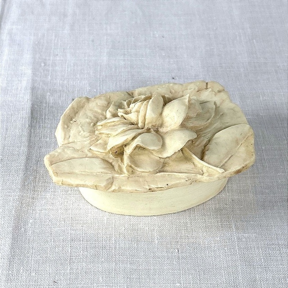 Hen-Feathers Hand-Cast Rose Trinket Box Cream Resin Floral Jewelry Keepsake